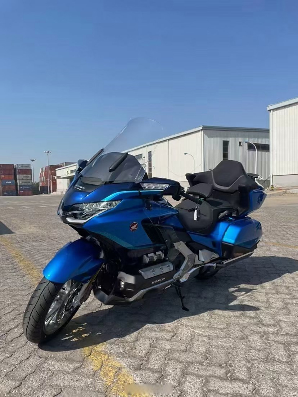 22款本田金翼1800 dct旅行版  蓝/黑,气囊版,现车……  整机配置:排量