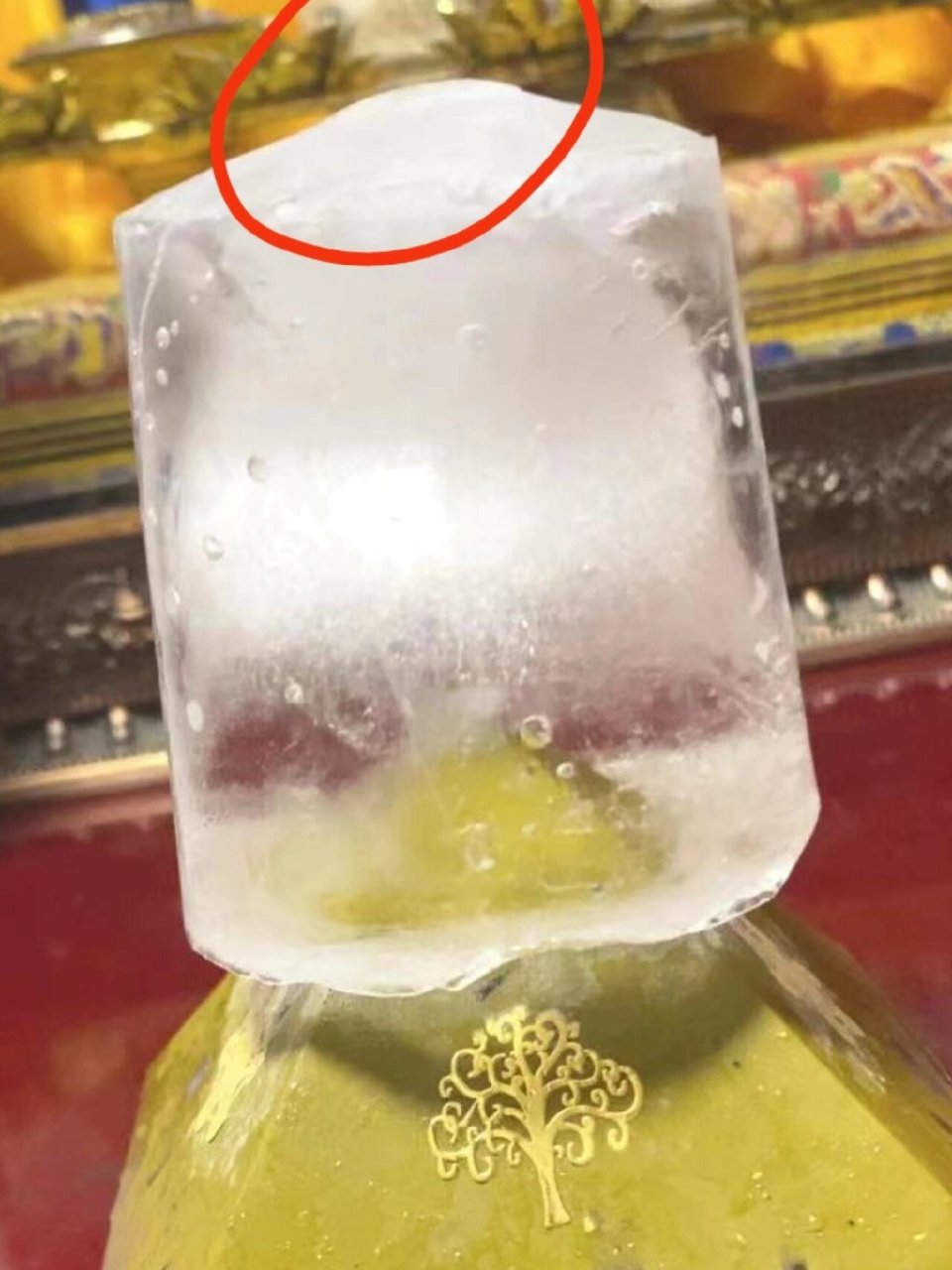 "奥根金字塔90 24小时结冰实验,惊叹出乎意料的能量柱集结和放射线