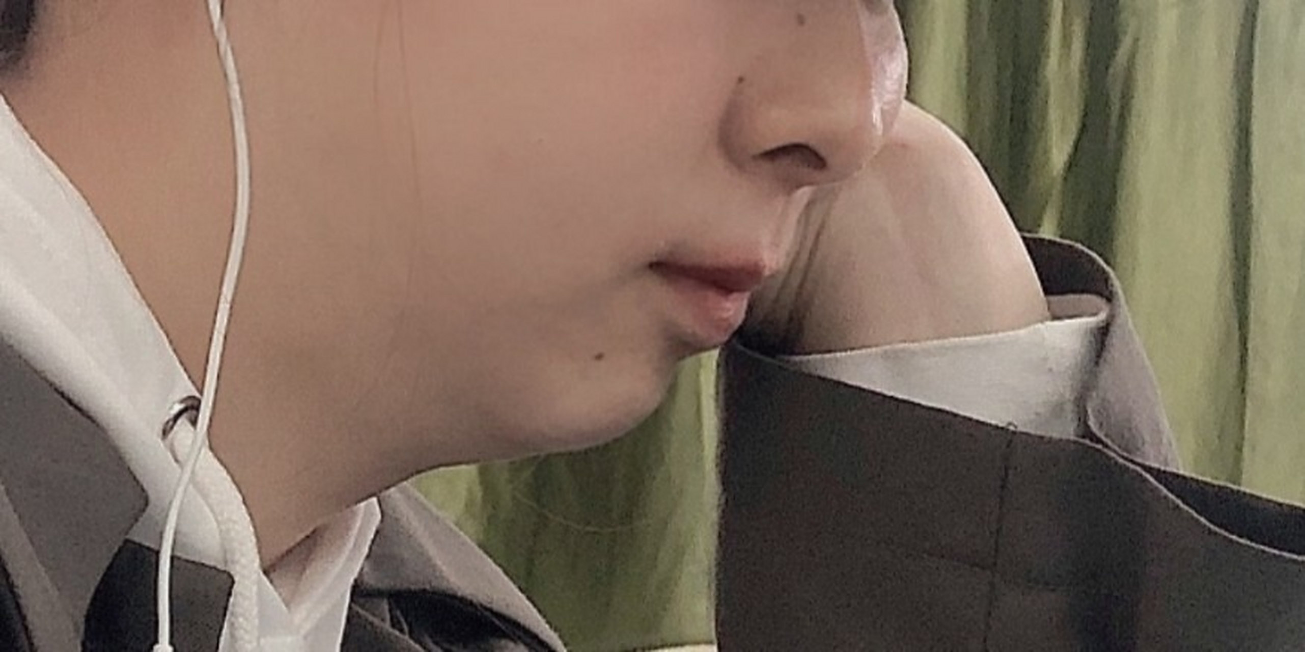 没下巴,我哭了 完美的下颌线,好看的侧颜,这辈子是没希望了.