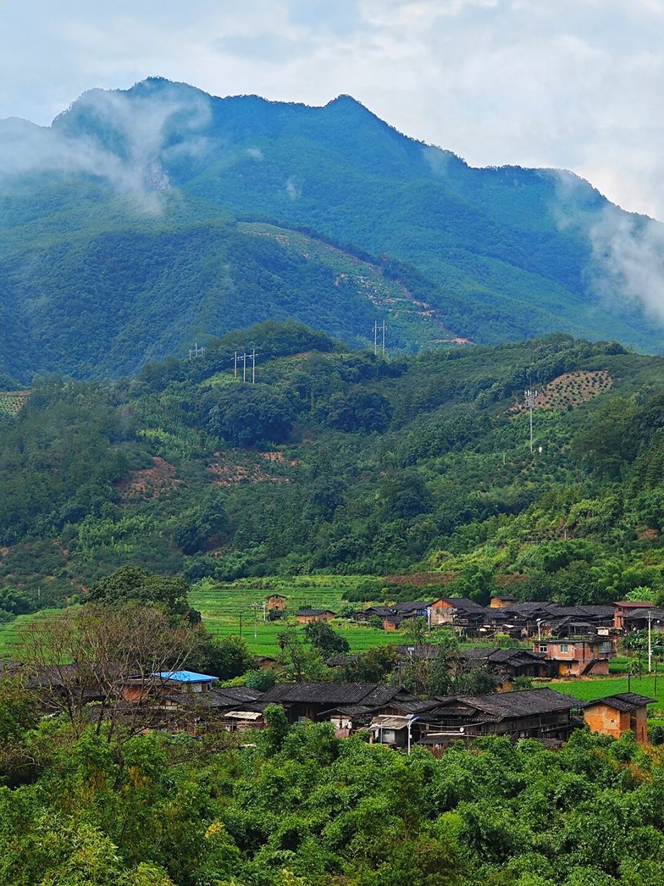 蓬莱圣境-三明尤溪蓬莱山 从坂面镇远眺蓬莱山(图九) 67上山水泥路