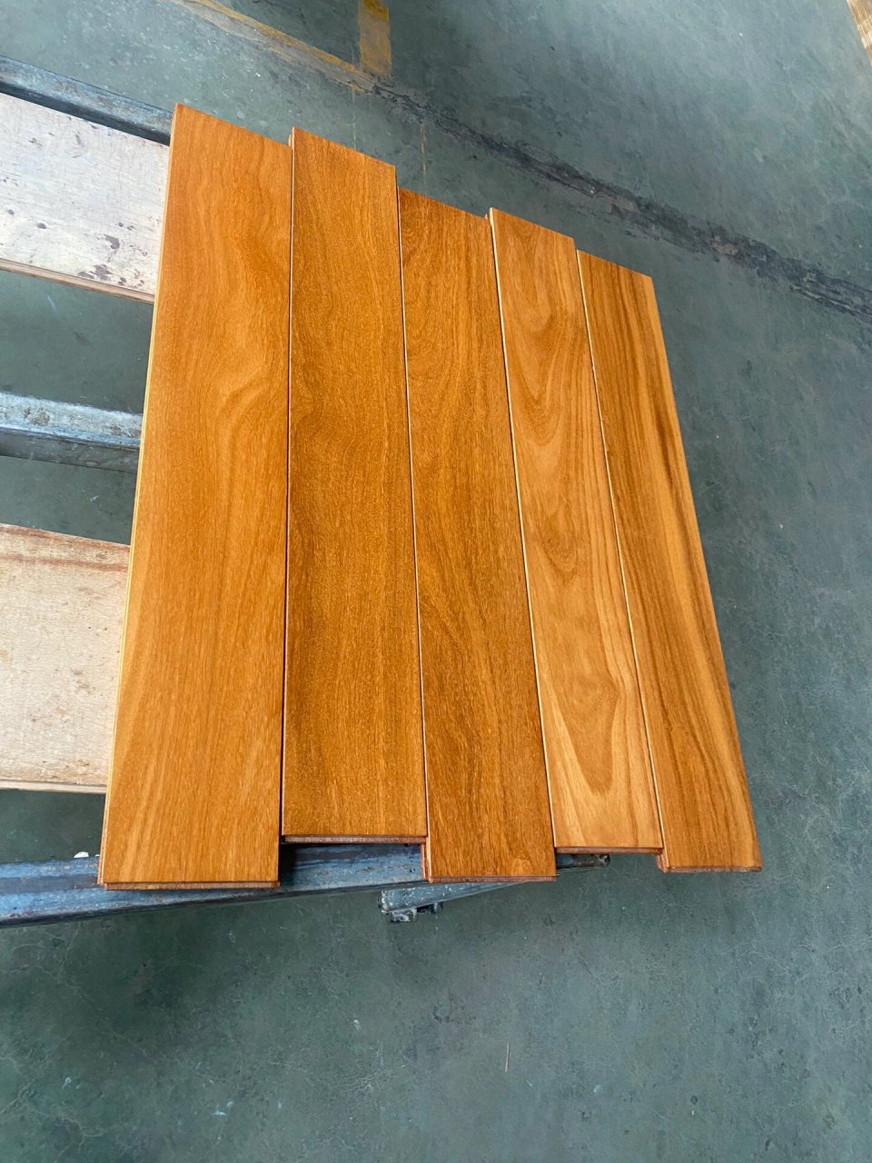 龙凤檀 (二翅豆)纯实木地板 超级经典的龙凤檀本色来啦!