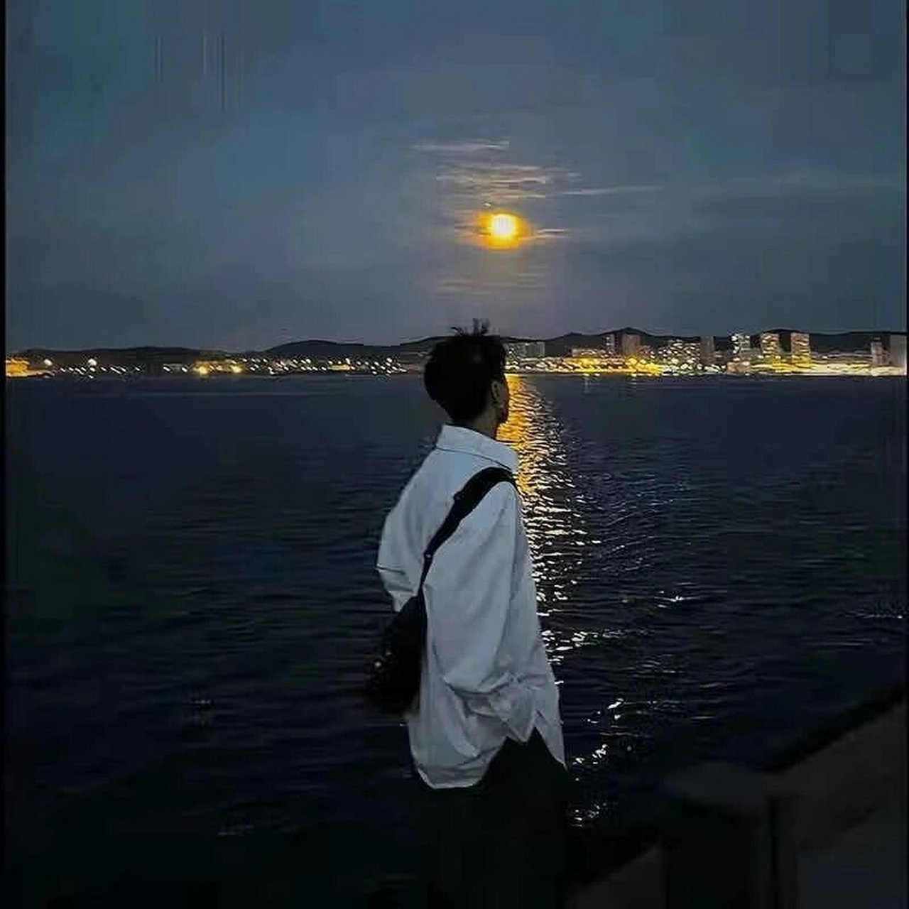 头像男成熟 稳重 大气 成熟稳重,大气非凡,这样的头像彰显着