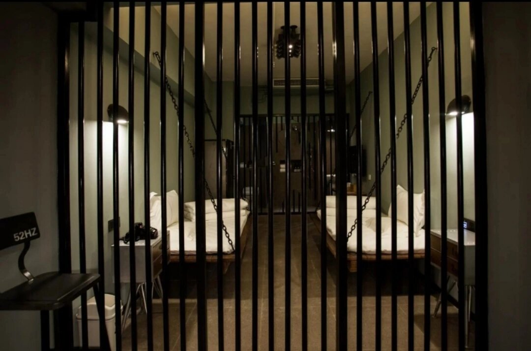 纯狱风酒店哈哈哈哈 家人们哈哈哈哈哈哈哈监狱主题,太有意思了,不过