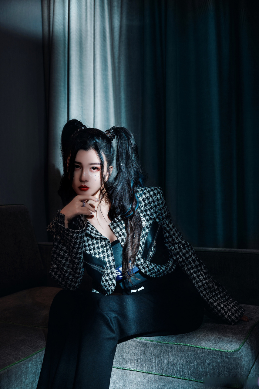 鲜活酷girl @by2_miko孙涵 为你唤醒沉睡的细胞,快快接收这份全新能量