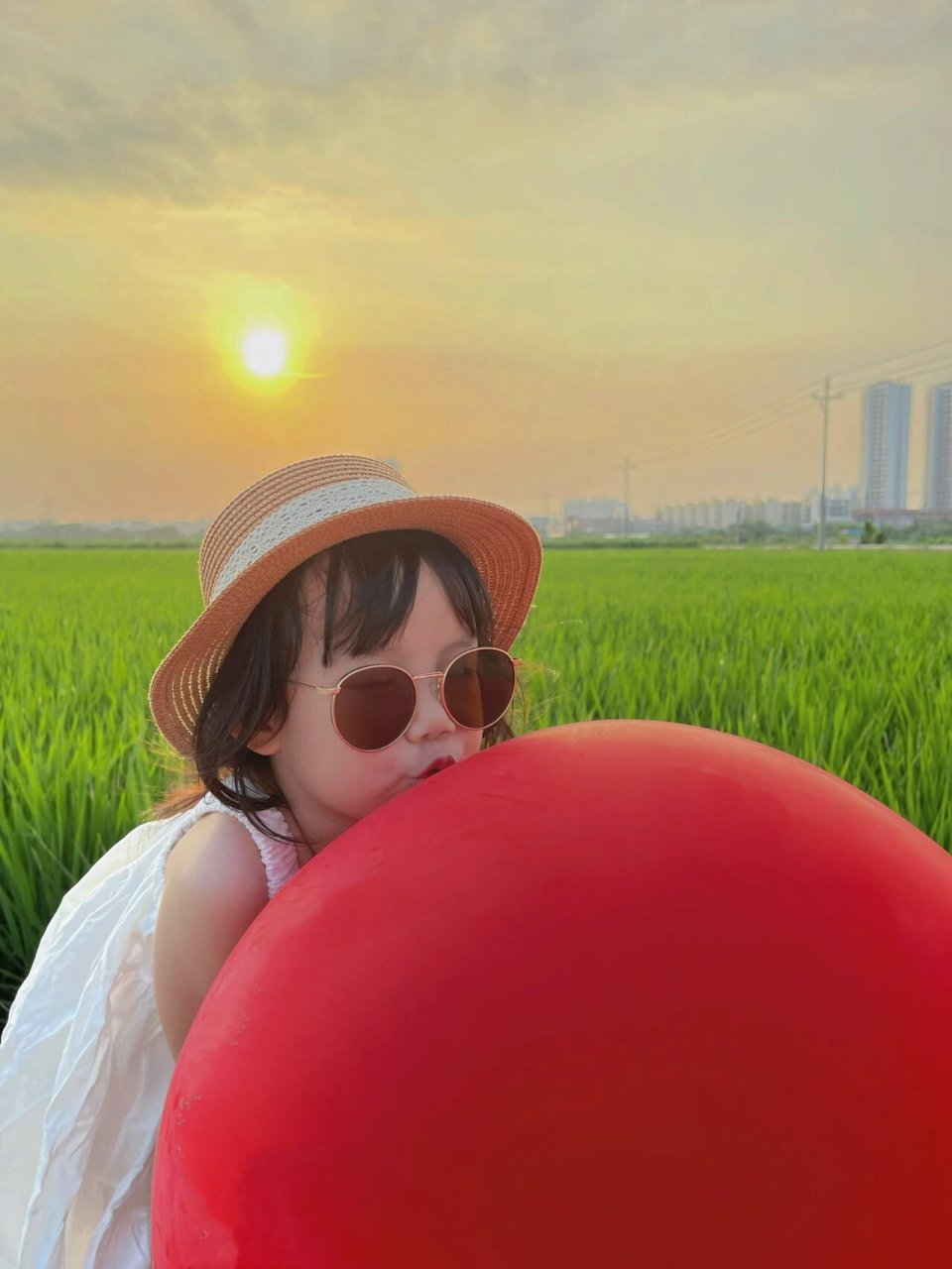 宝宝创意照|附晒娃朋友圈文案96 96朋友圈文案 7694初秋日常