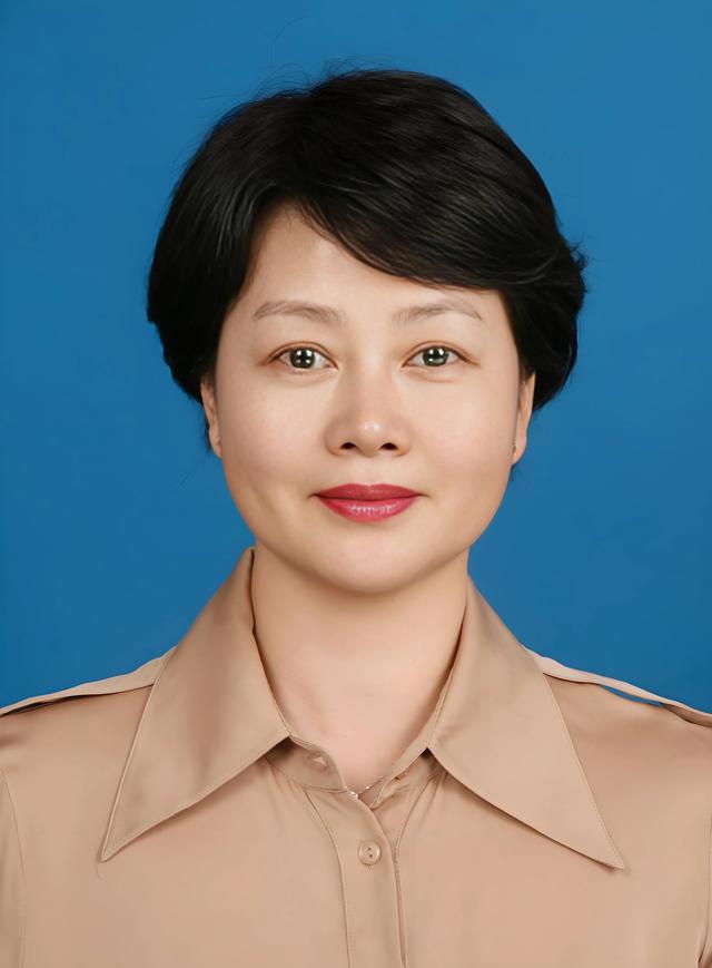 首先,我们来看看西安市市委副书记,市政法西安地铁袁婷简历西安市委