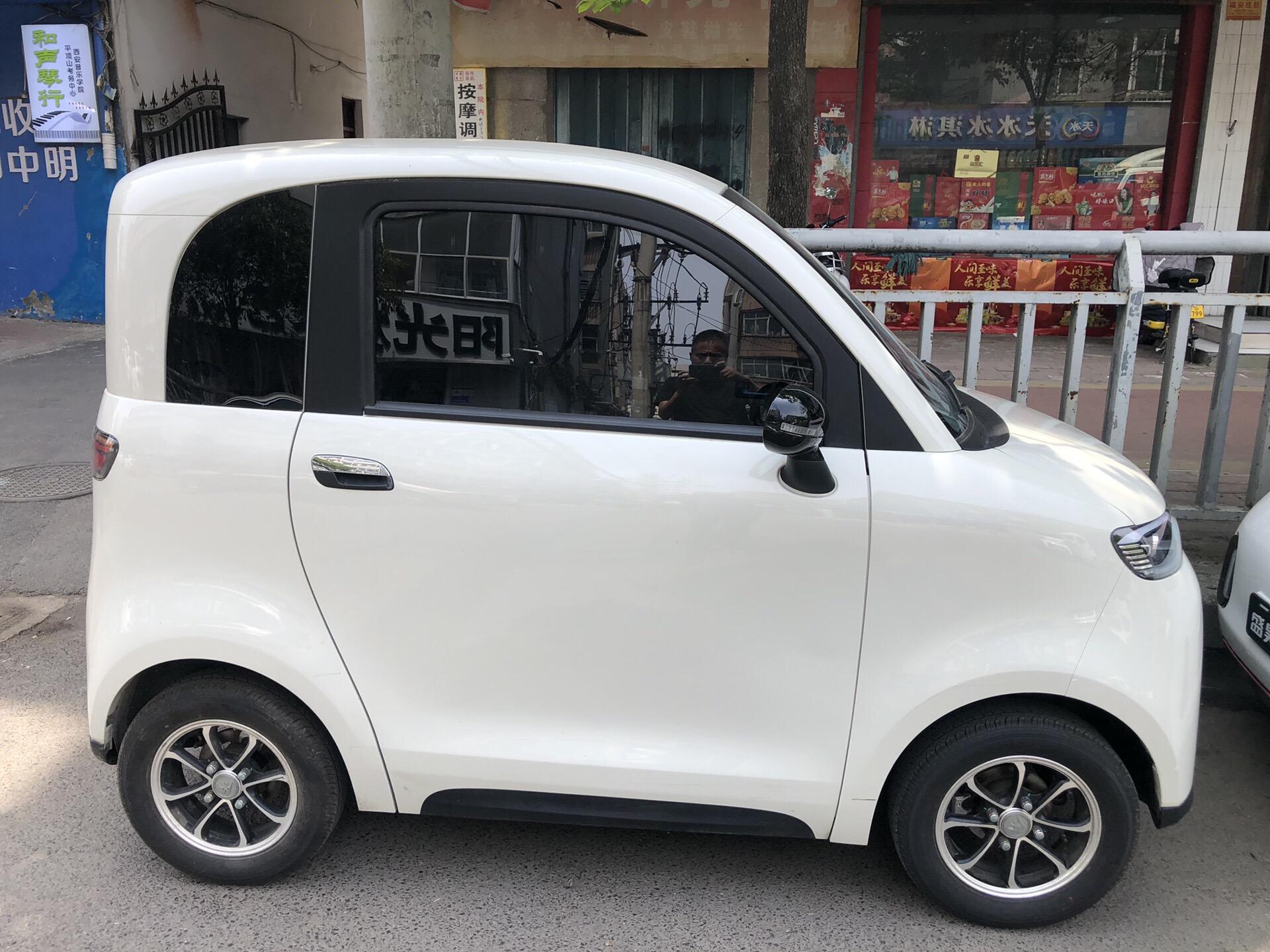 爱玛a05四轮电动车,两门4座,四轮碟刹!