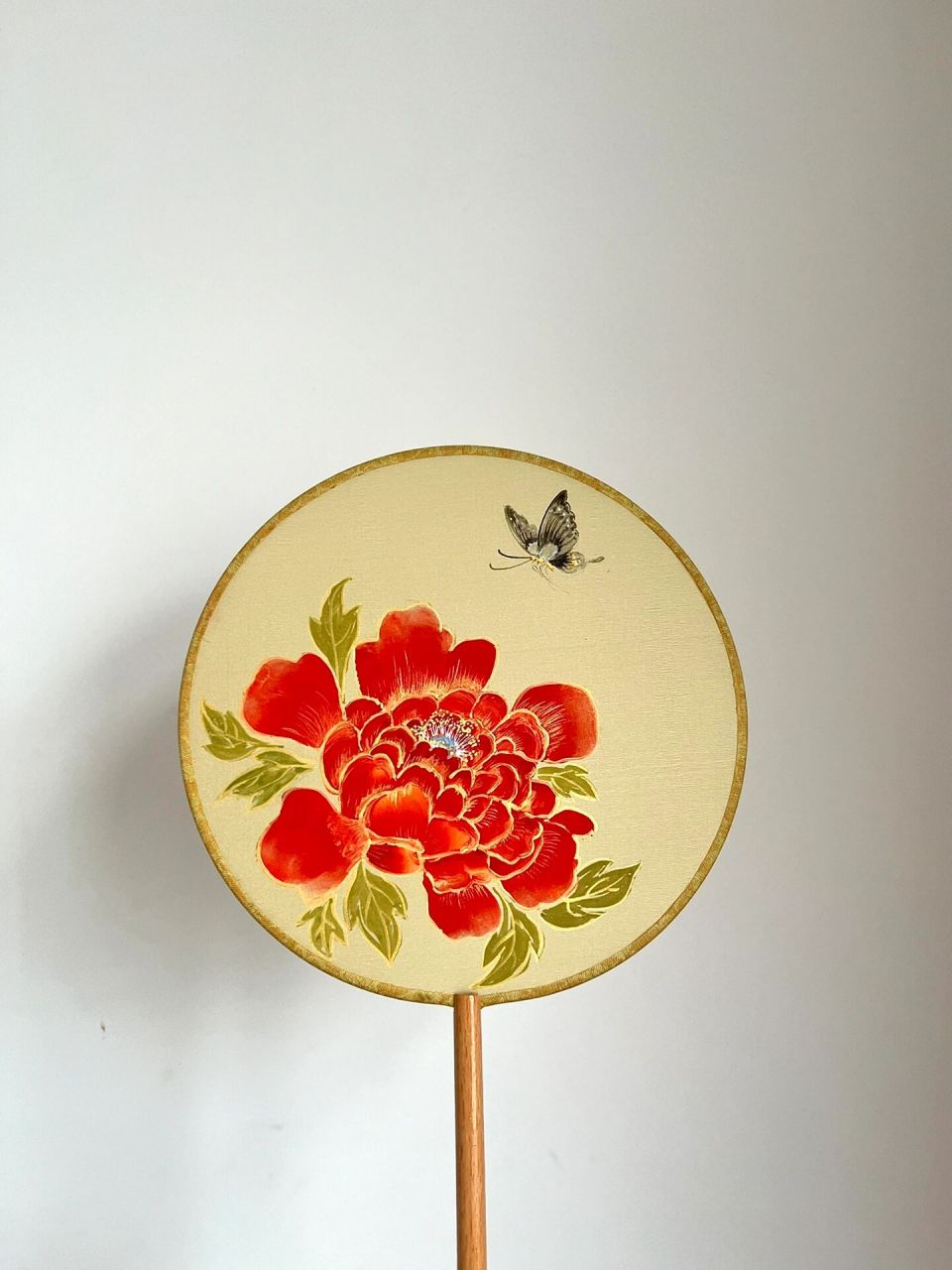 手绘牡丹花团扇