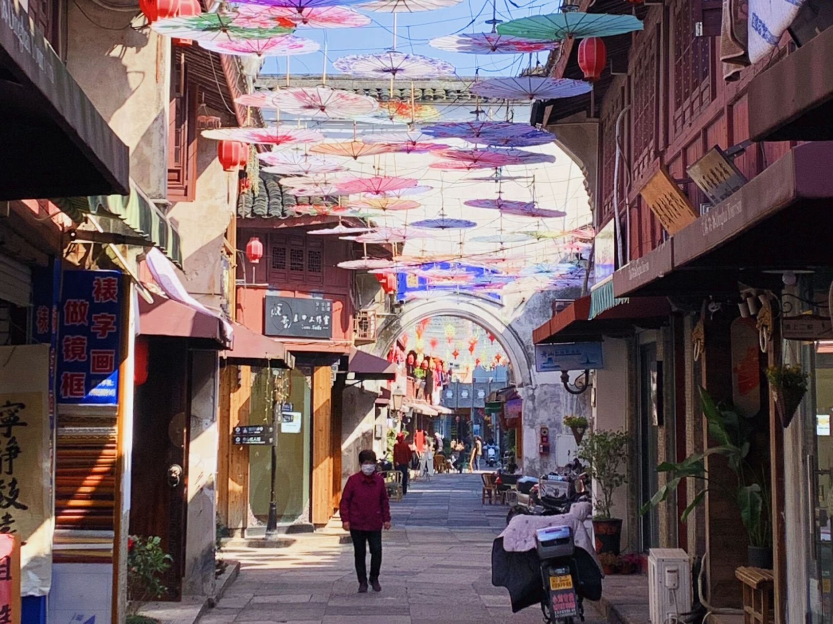 定海古城,原来你是这样的舟山 清康熙年间设定海县,意为"海波永定".