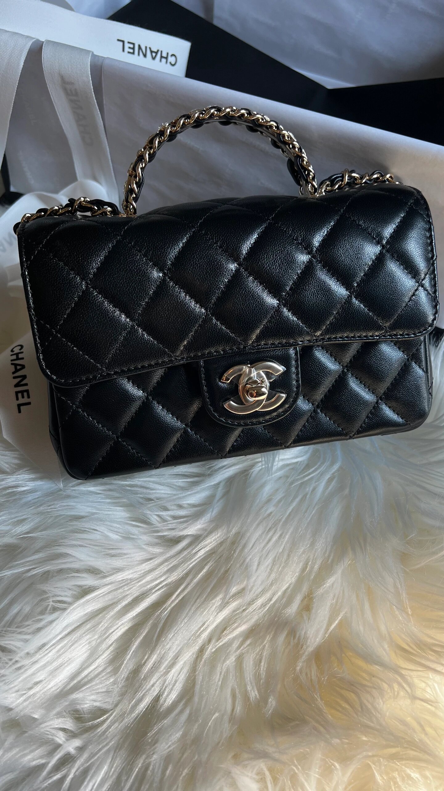 好价出全新香奈儿23cf mini水钻手柄