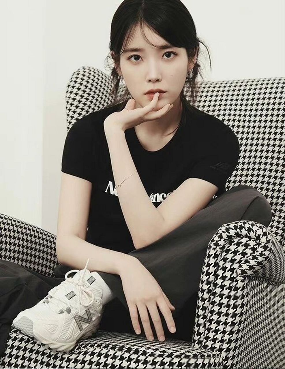 iu x new balance  这组好青春洋溢啊 好爱～ 一眼爱上的鞋子,先照