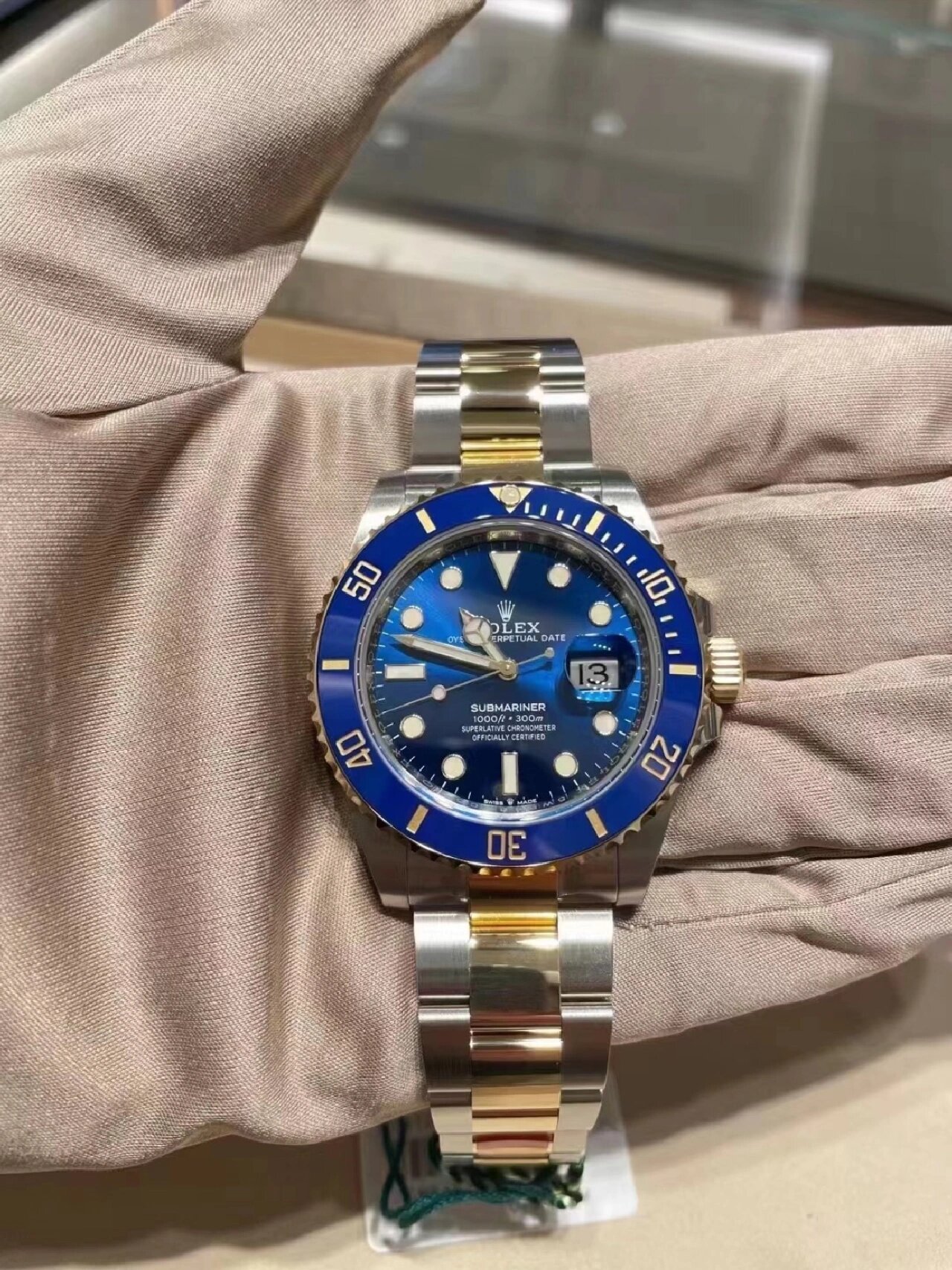 劳力士126613lb间金蓝水鬼潜航者