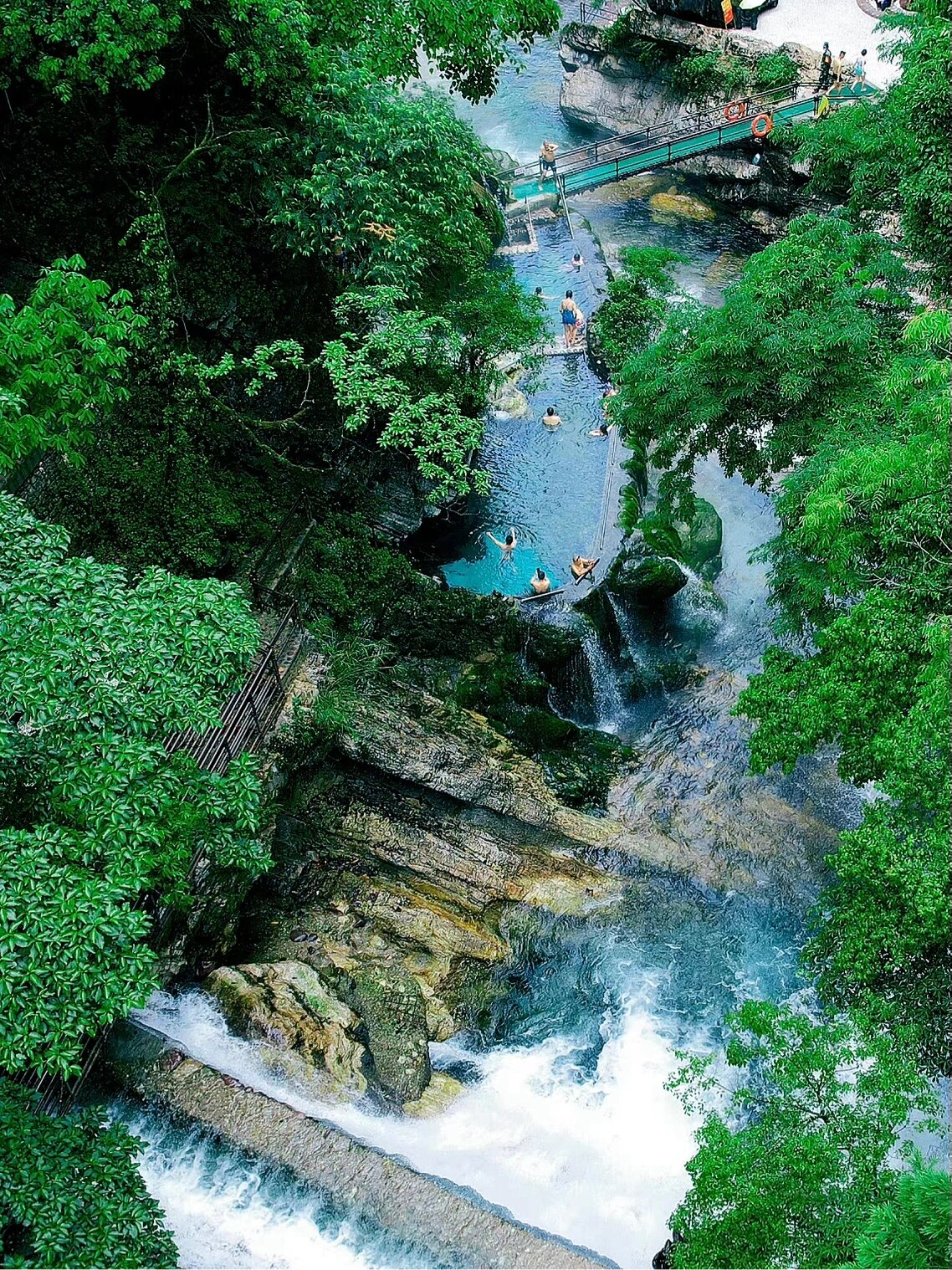 温泉】原始森林里的山泉7615 地址:凉山彝族自治州普格县乔窝镇