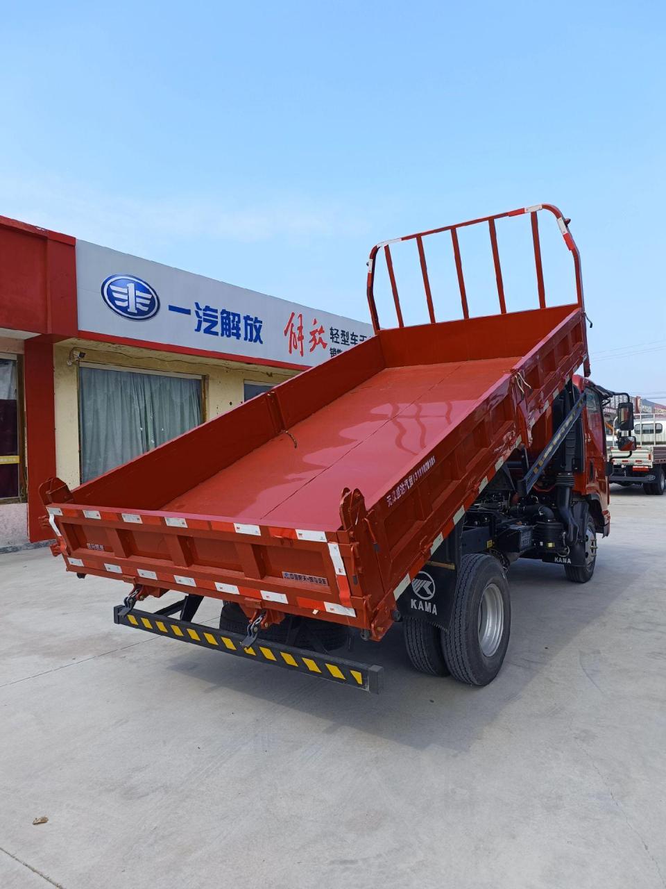 凯捷hm3凯马hk8,平板自卸车,云内发动机,万里扬532 副箱(高低速)10速