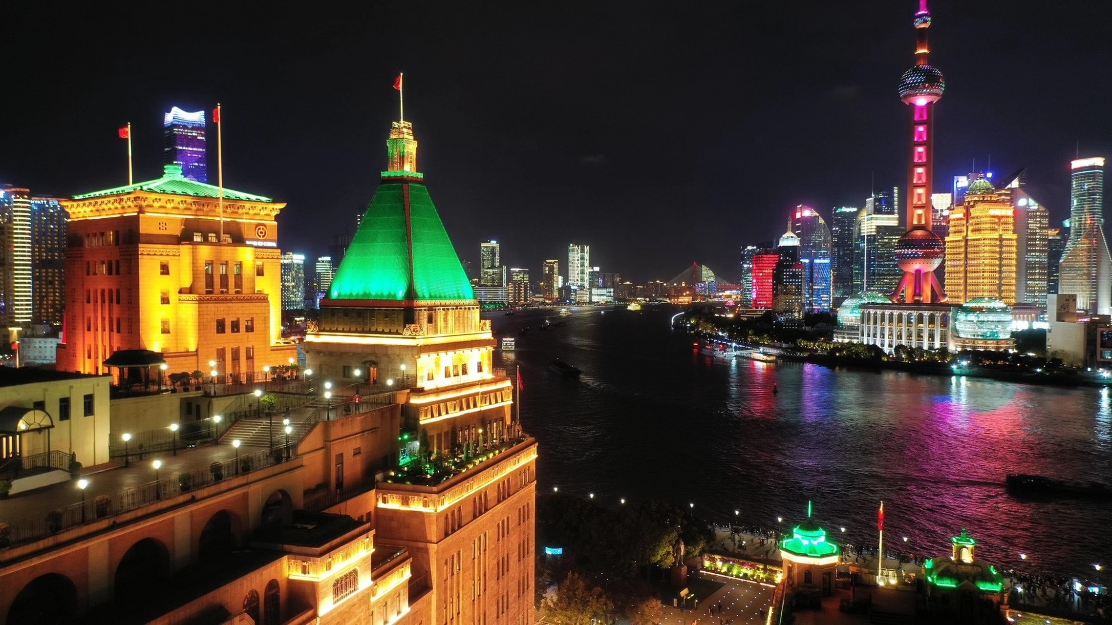 上海和平饭店夜景图片