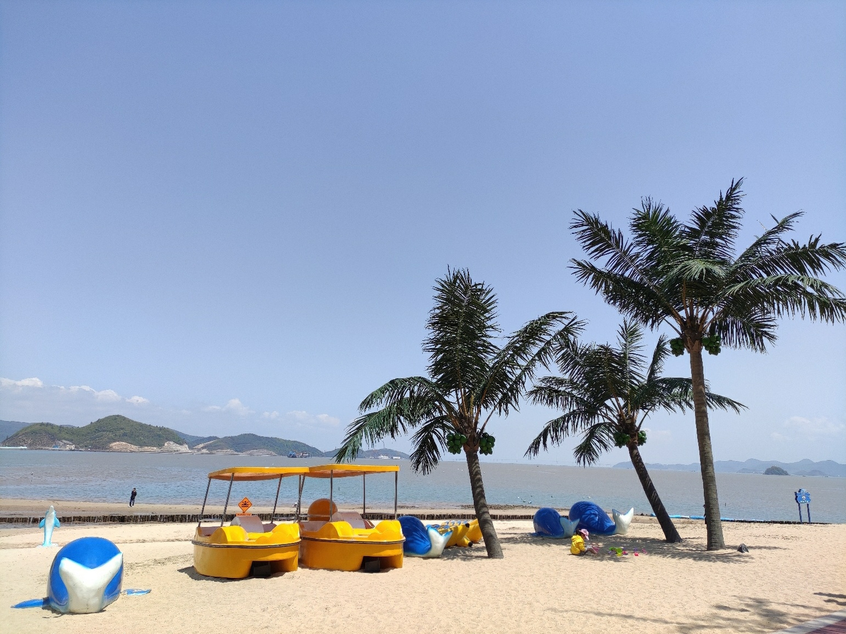 宁波目前最棒的沙滩了吧【可能没开了】 92沙滩位于宁波奉化松岙镇