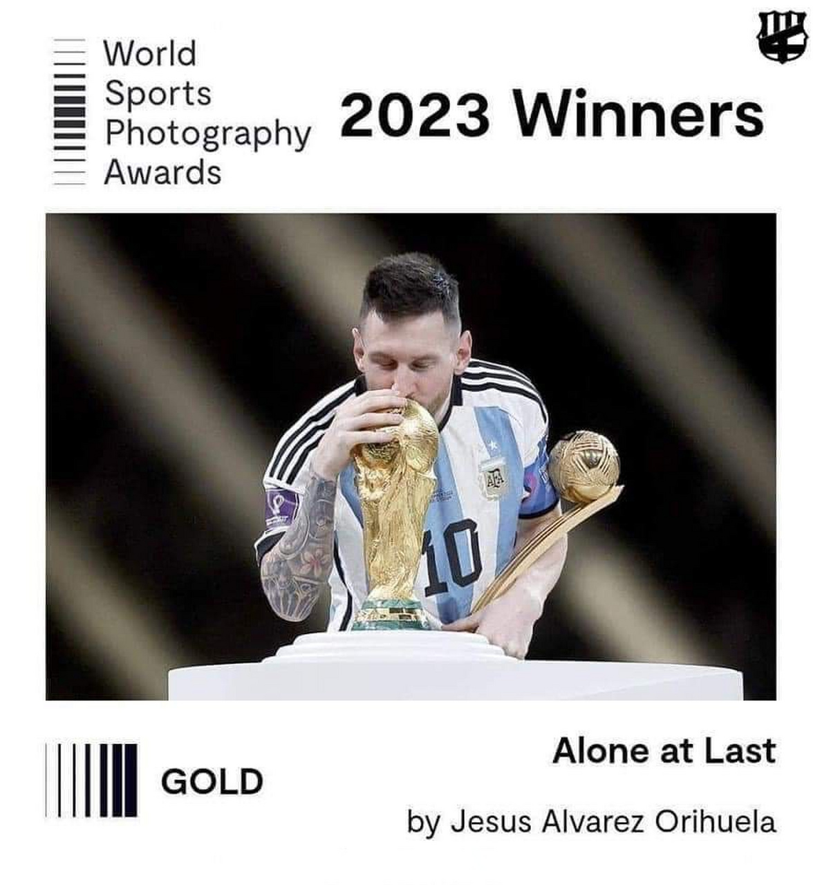 梅西亲吻大力神杯照片获奖了#    世界名画!