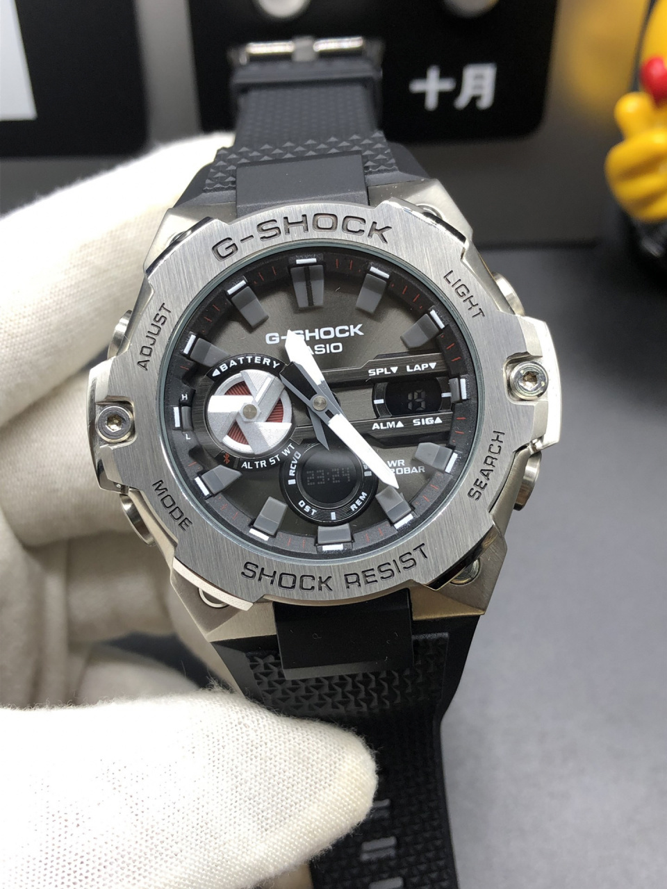 卡西欧钢铁之心gstb-400只需2987515 表壳六个角分别用螺丝钉牢牢