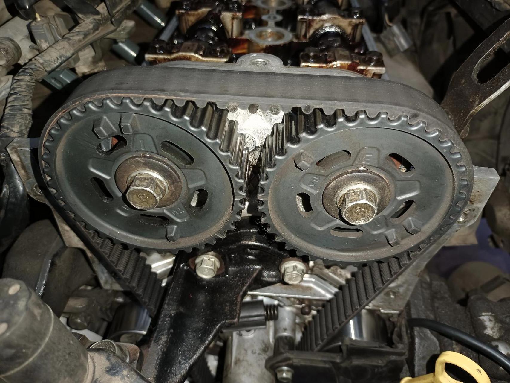 马自达323 1.6zm发动机正时 进气凸轮轴带轮i朝上