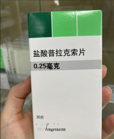 当病情发展到中度时,可能需要普拉克索来改善入睡困难和睡眠中腿