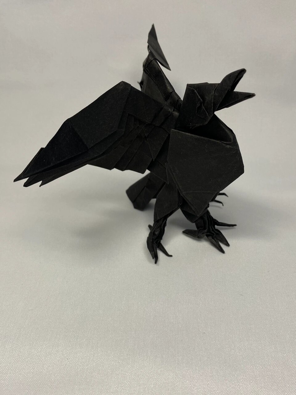 折纸展示-三足乌鸦 神谷的三足乌鸦,翅膀折法简单但是效果很好,整体来