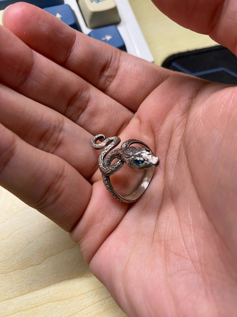贪婪银蛇戒指 等了一月,很还原呢