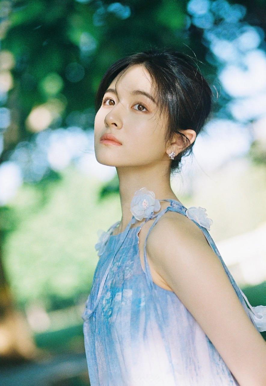 找对风格的李兰迪#李兰迪好清新的胶片写真,这种风格也太适合她裂呀