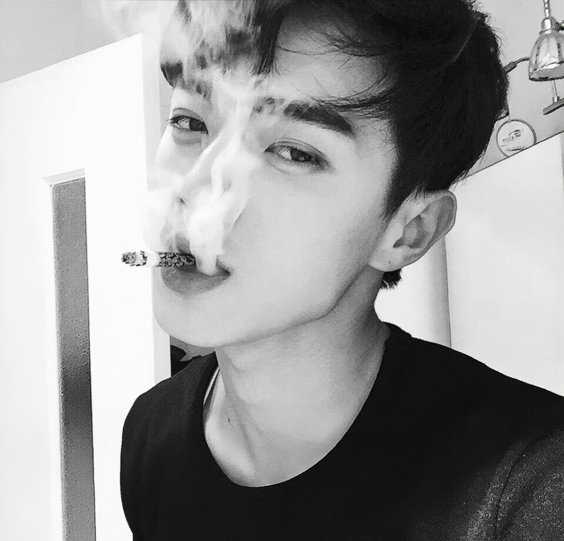 许凯 这当头像有点帅!
