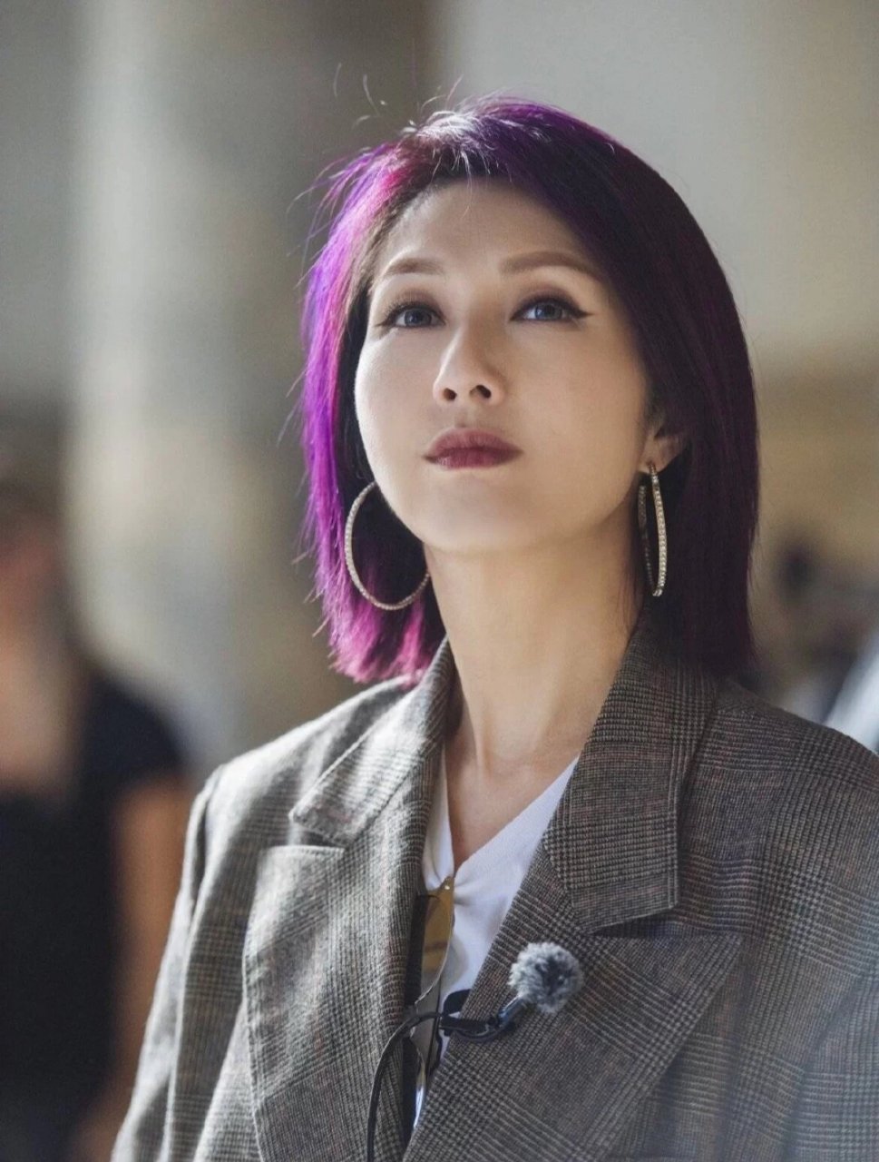 杨千嬅专属紫发90春娇紫 | 氛围感超强93 紫发染得不好就容易翻车