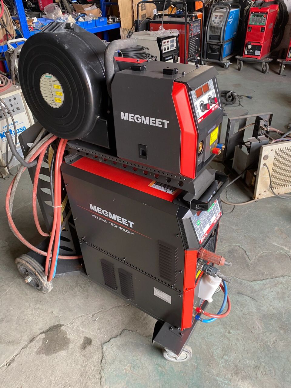 焊机 新到一批国产双脉冲气保焊机,有唐王,金锐,麦格米特等.