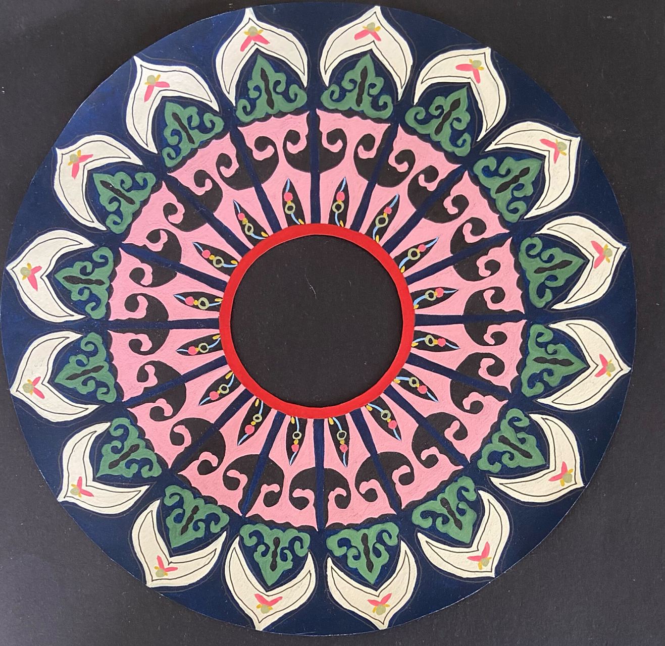 装饰基础课程|花的变形 二方连续 适合纹样 第一张是花叶95的变形