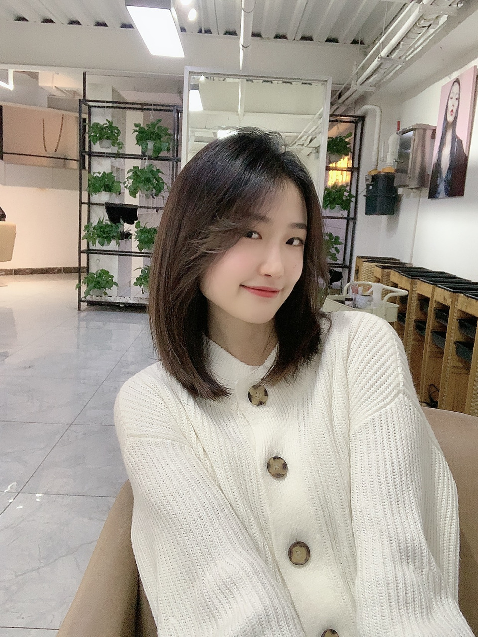 女女士中长发发型推荐 显脸小瘦脸发型中发烫发圆脸适合发型锁骨发