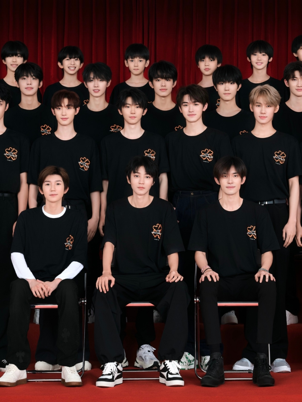 时代峰峻全家福 时代峰峻四代同堂大合照 #tf家族