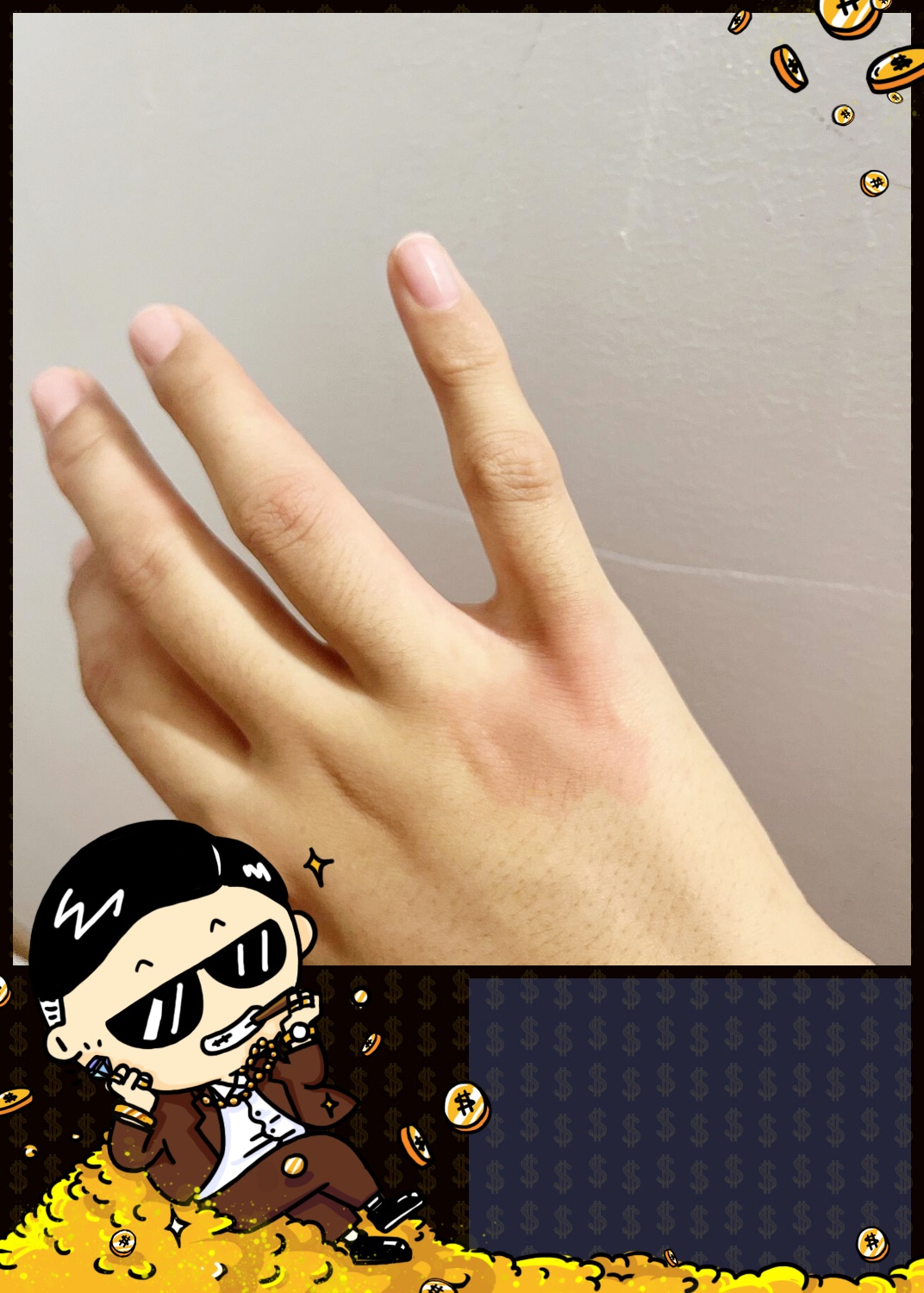 昨晚走在路上,看到一棵枣树,想着看看有没有成熟的枣子,就伸手摘了