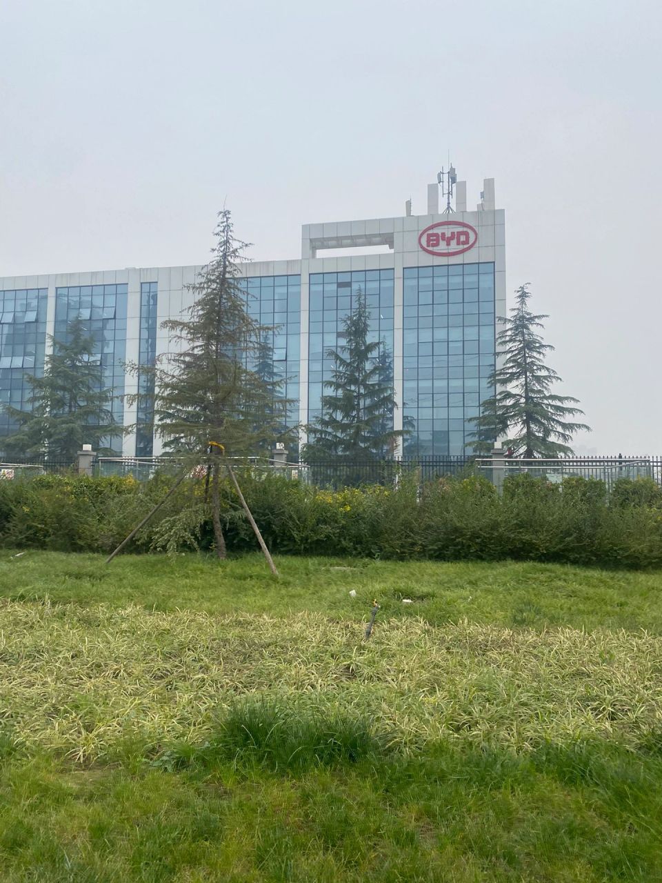 西安比亚迪入职初体验 终于入职啦,办入职用了一天,上午填资料然后