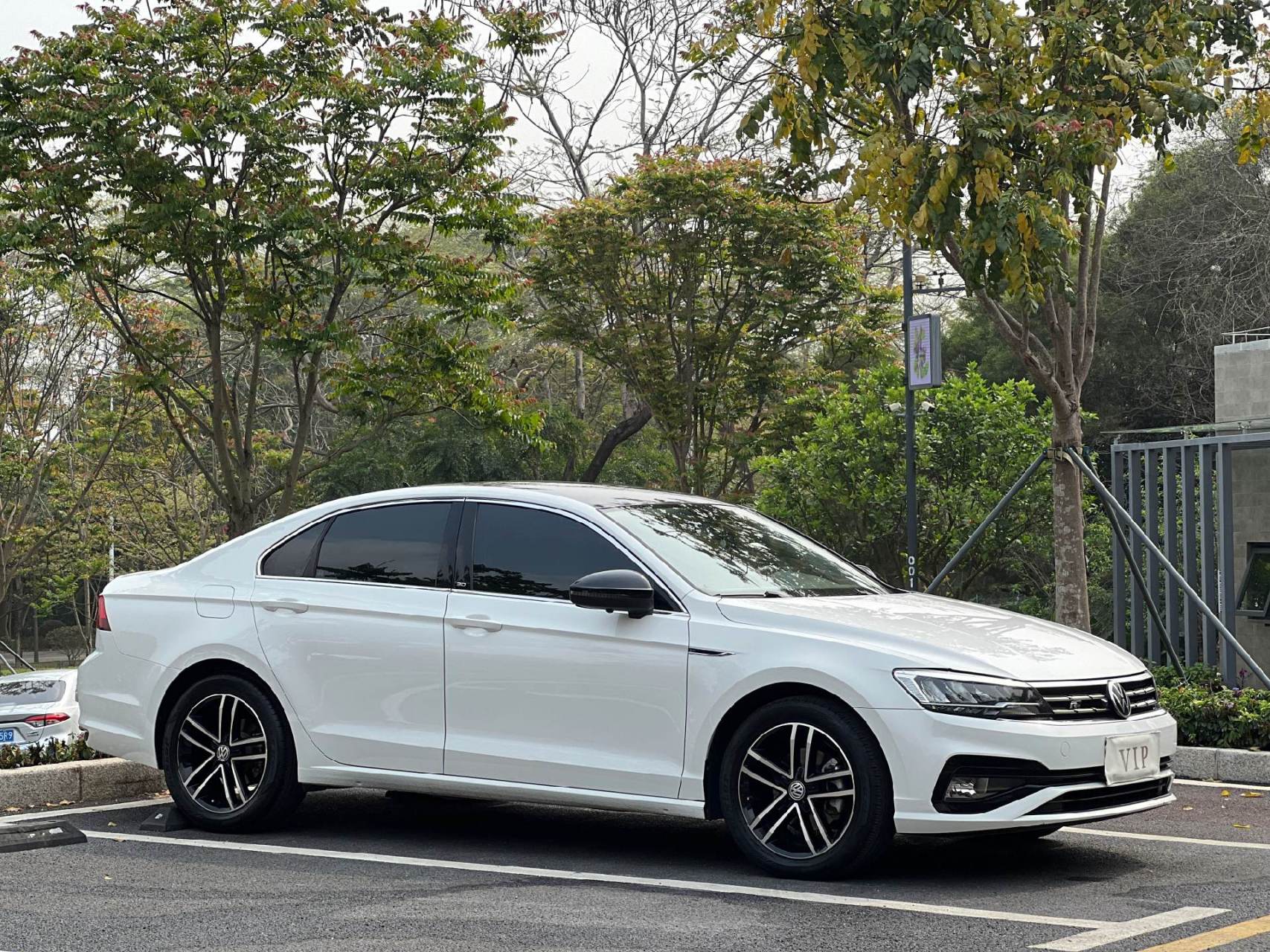 大众 凌渡 2019款 230tsi dsg风尚版 国vi 首付901-3万,全款908.