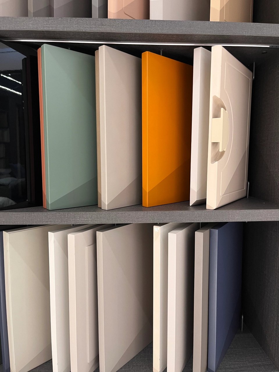 欧派烤漆门板花色 看有没有你喜欢的啊