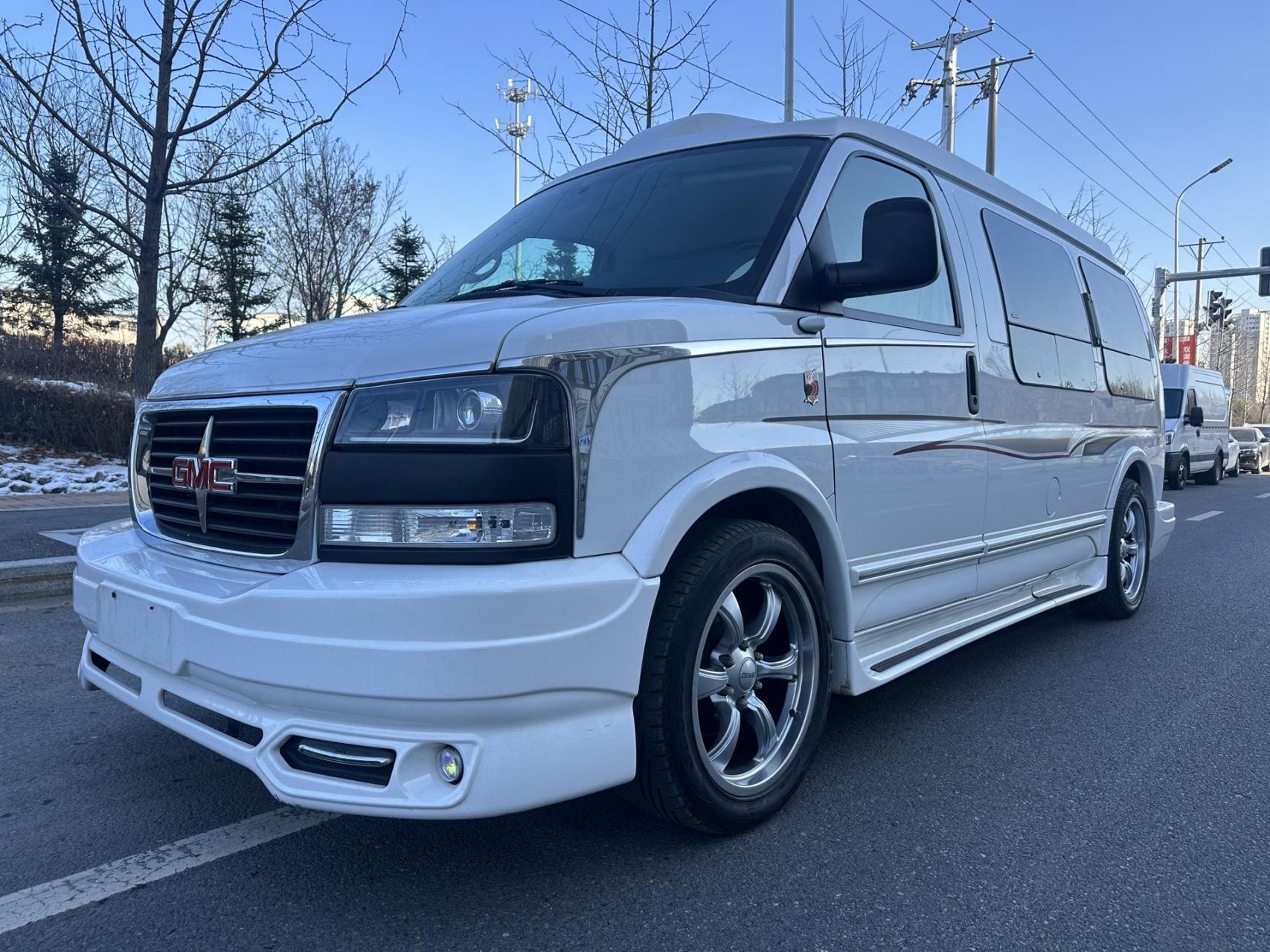 13年进口美系豪华中美仕家gmc高端商务车!5.3排量四驱!