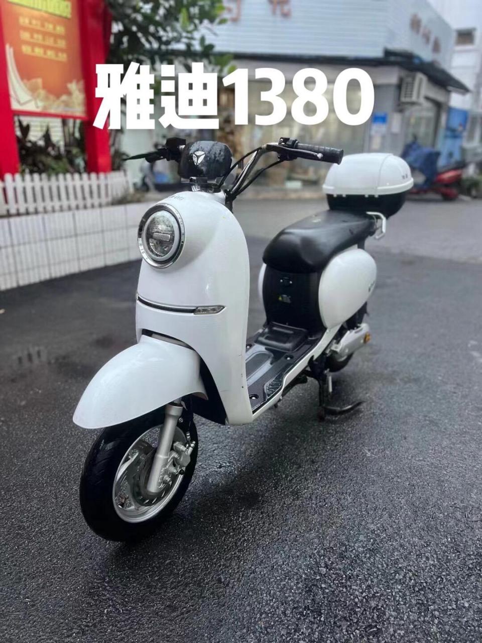 雅迪欧韵48v24a天能锂电版 国标小电驴,满电续航30-40公里左右,小巧