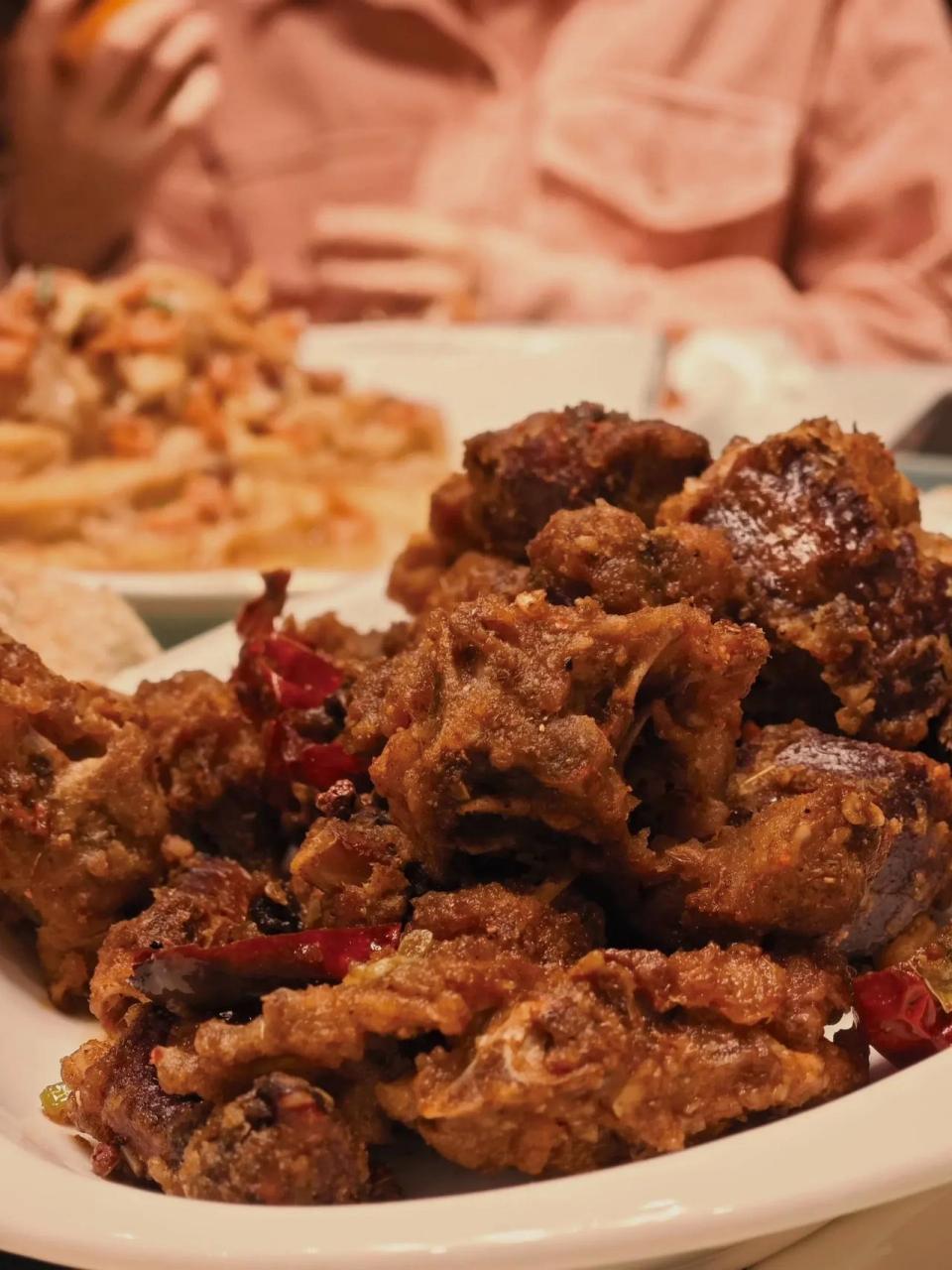 兰州美食探店|悦宾楼 今天想吃烤鸭了,选择了国营(不知道现在还驶不