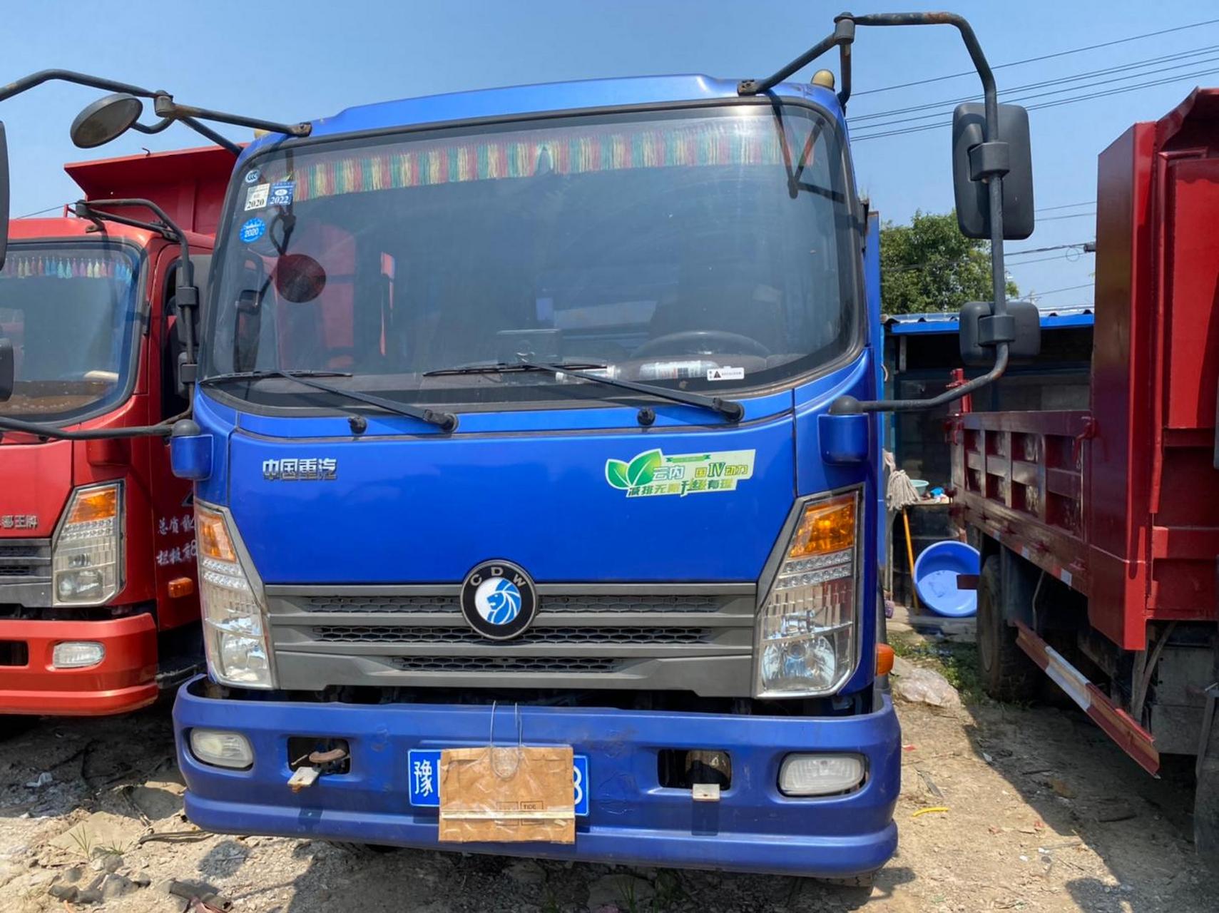 品牌型号:重汽王牌757b单桥翻斗车,年限:2017.4月,车厢尺寸:3.8×2.