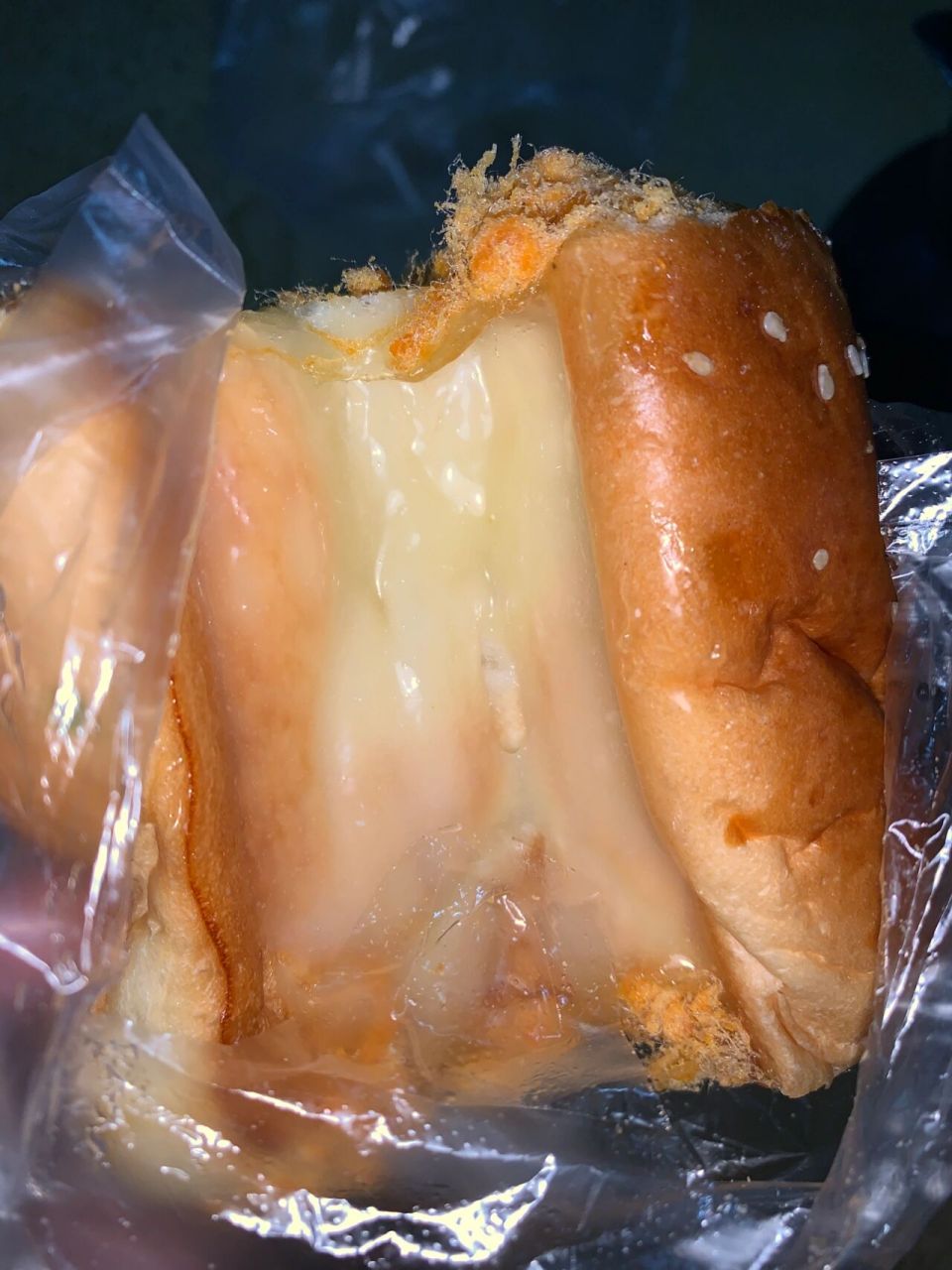 我可太爱老式肉松面包的透明沙拉酱了01 真的好喜欢啊啊啊啊 酱好