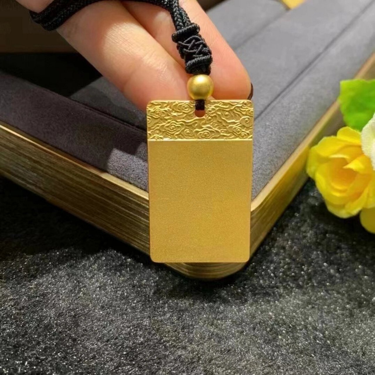 古法黄金祥云无事牌 实物很美 很漂亮78寓意 平平安安 吉祥如意