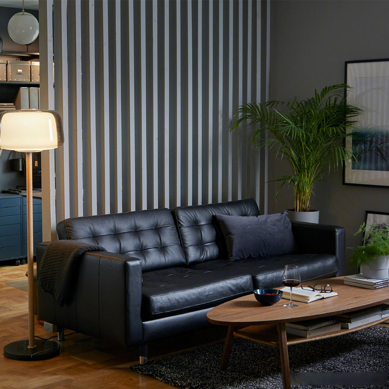 一个万能长沙发是每个客厅的绝配~ 这款兰德克纳沙发款式经典,接触面