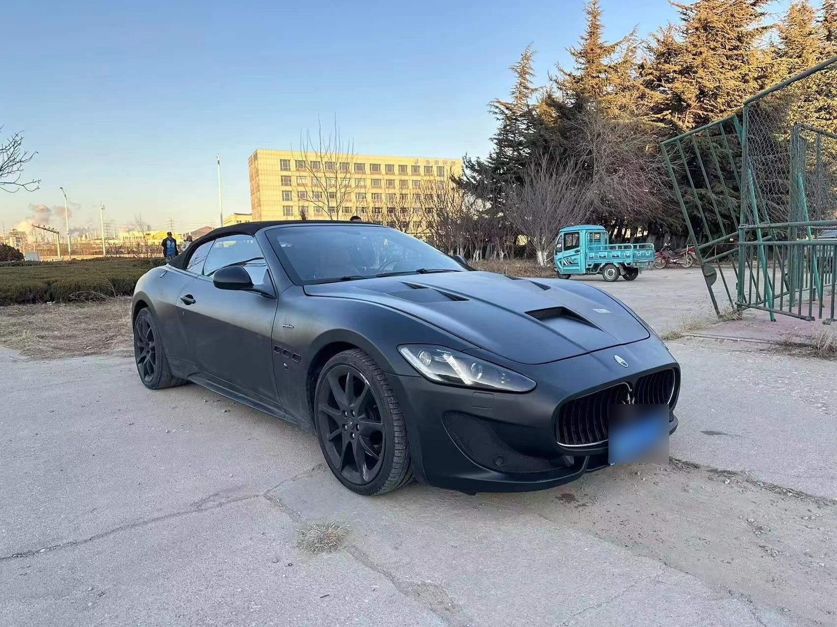 17年玛莎拉蒂gc敞篷版,新车落地300.