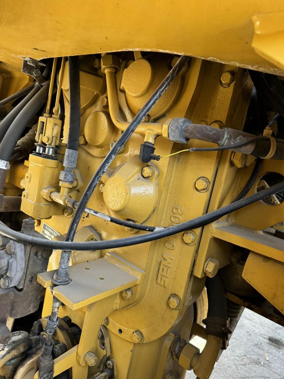 2013年650b加长臂 机箱桥原版 原车轮胎二手装载机