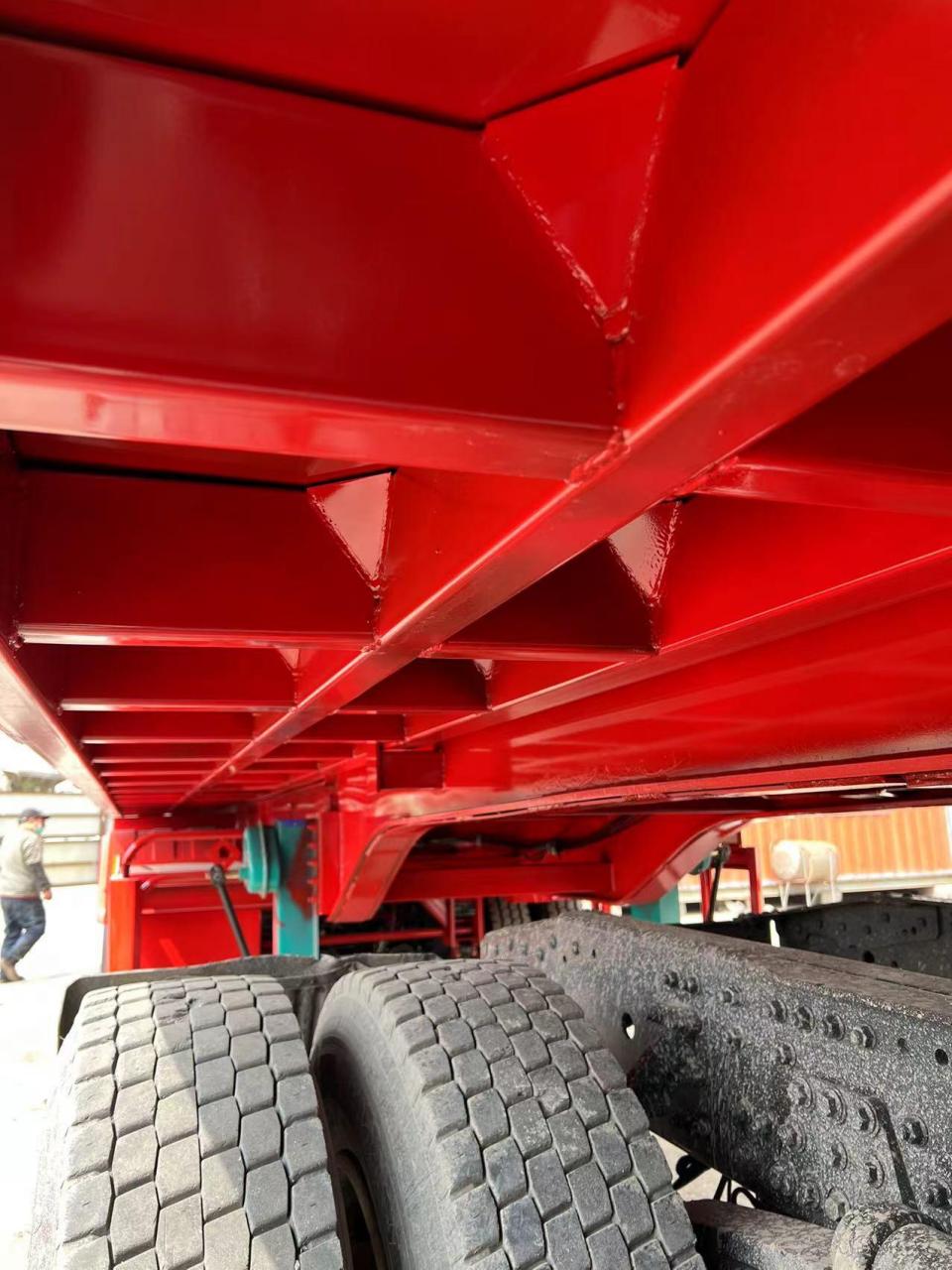 2米高 大梁上18下18双8立板 车厢前8道梁8701514方管5个厚 后7道