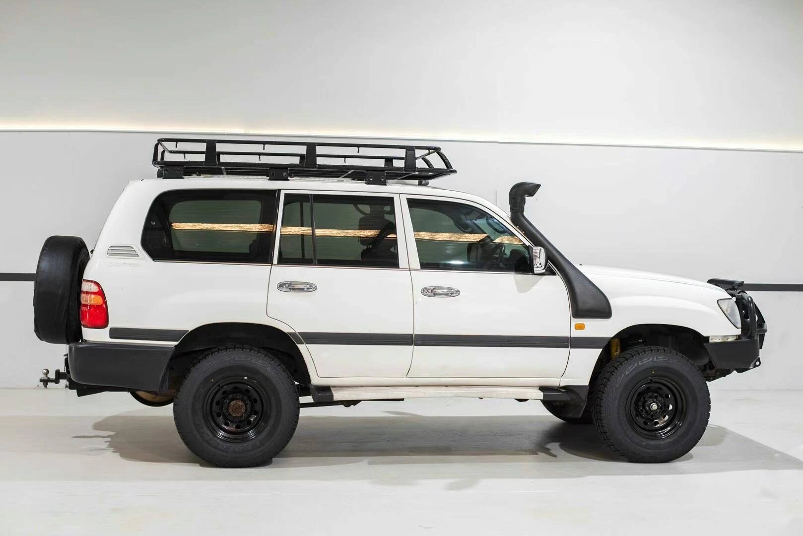 1998款丰田兰德酷路泽致敬经典!