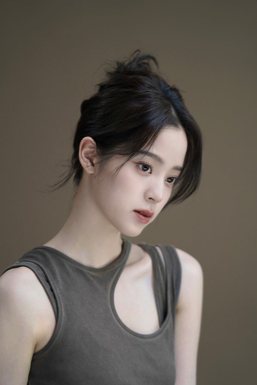 欧阳娜娜美拉德风头像组图