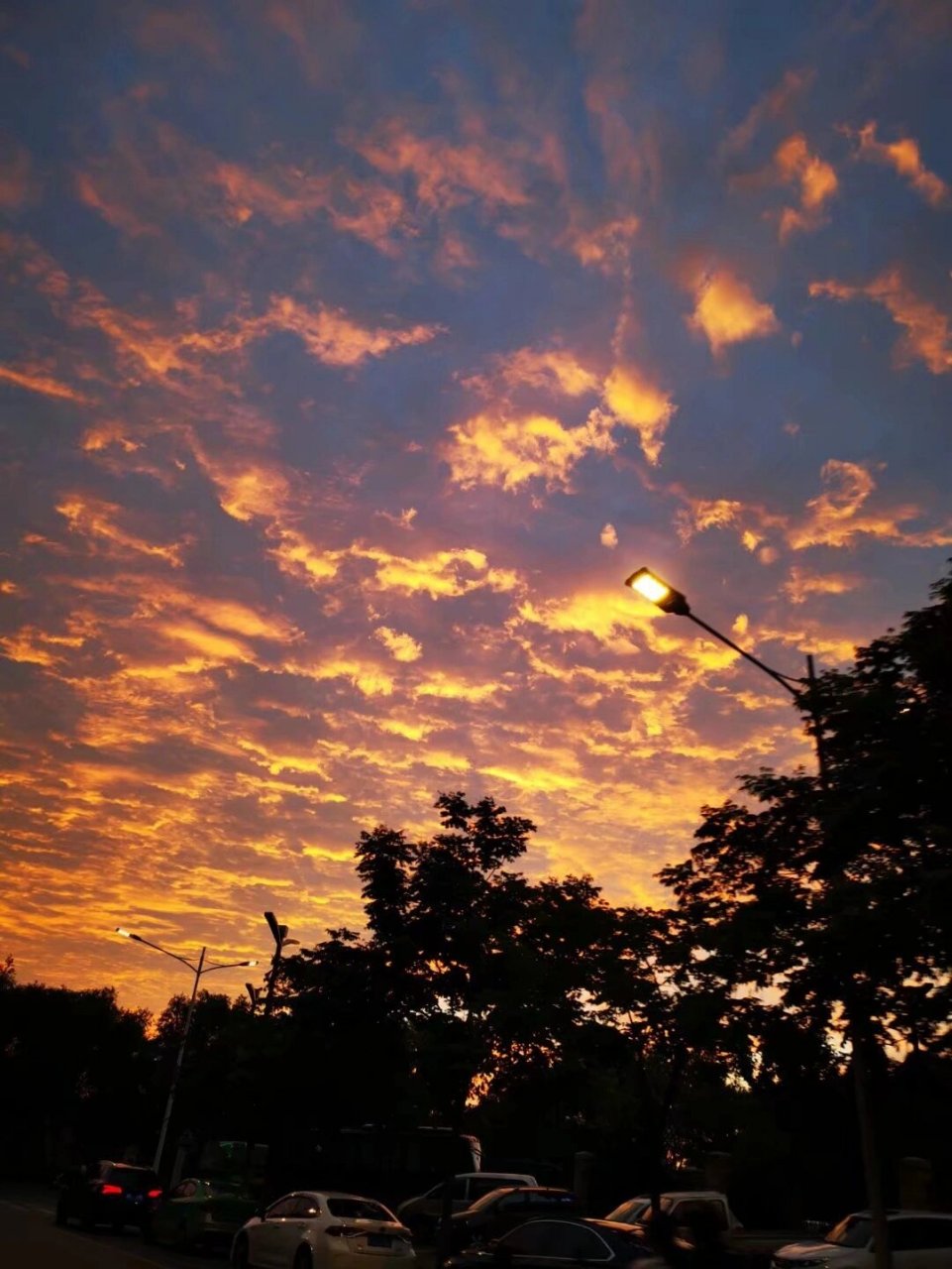 记那些年曾经写过的中二伤感文案07 这个夏天来临的时候,我正在冲凉